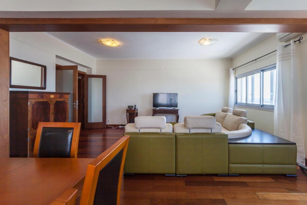 Deluxe Marina Apartment 蓬塔德尔加达 外观 照片